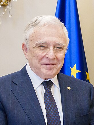 Mugur Isărescu